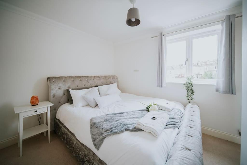 Linen Cottage- Parking, Leds, 4K Tvs, 5G Wifi And More! Bath Exterior photo